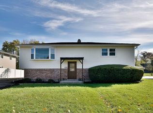 10963 Ursula Dr, Willow Springs, IL 60480