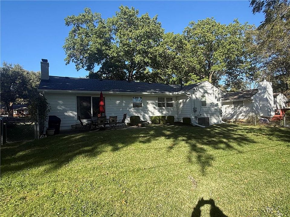 2nd image of 3109 W 79th Ter