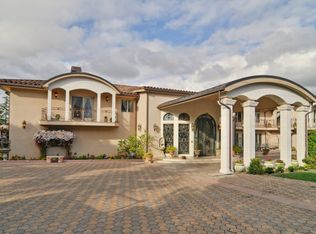 24680 Prospect Ave, Los Altos Hills, CA 94022