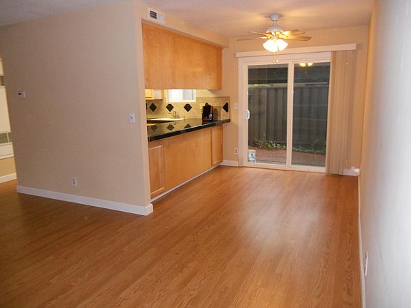 2nd image of 5050 Pinetree Ter