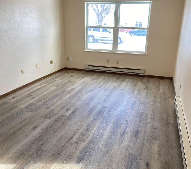 1st image of 1418 Gardenette Dr #3