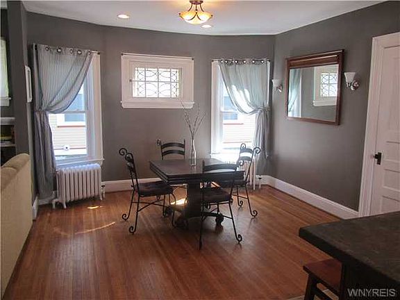 5th image of 378 Woodward Ave
