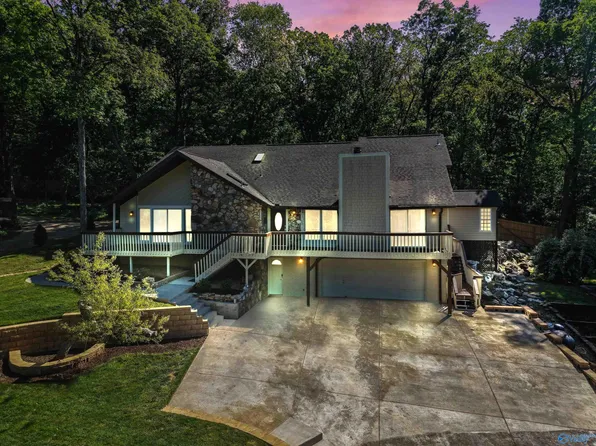 7705 Oakridge Dr SE, Huntsville, AL 35802