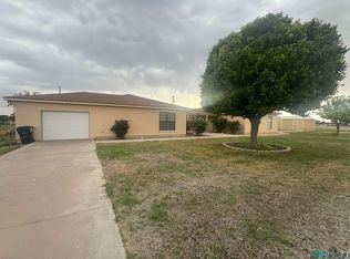 2100 W Lakeview Dr, Hobbs, NM 88240