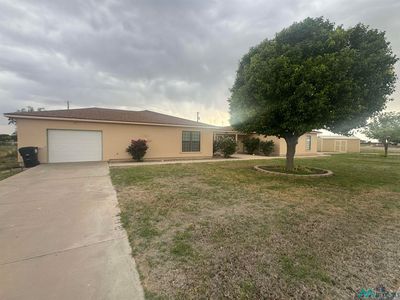 2100 W Lakeview Dr, Hobbs, NM, 88240