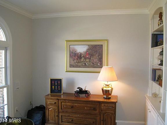 4th image of 9411 Englefield Ct
