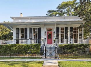 3611 Carondelet St, New Orleans, LA 70115