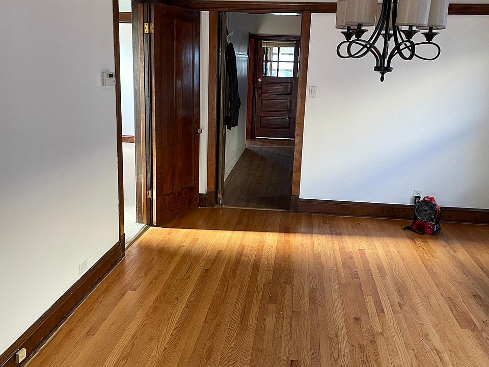 1st image of 5824 N Moody Ave #2