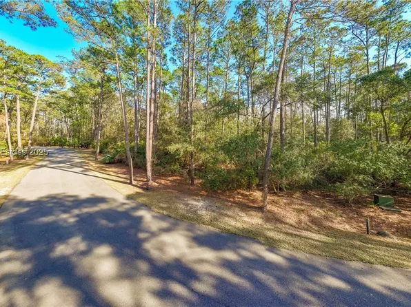 12 Vista Blvd W, Saint Helena Island, SC 29920