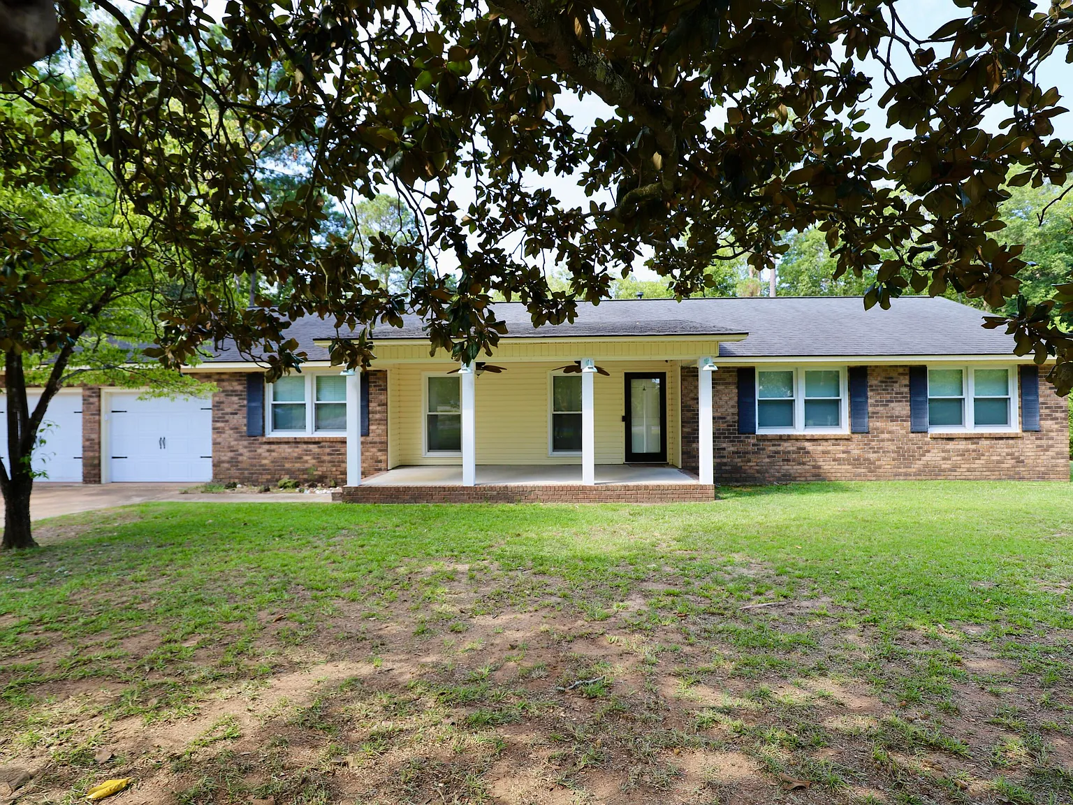 3 bed, 2.0 bath, 1945 sqft, $2,200 — Photo 4