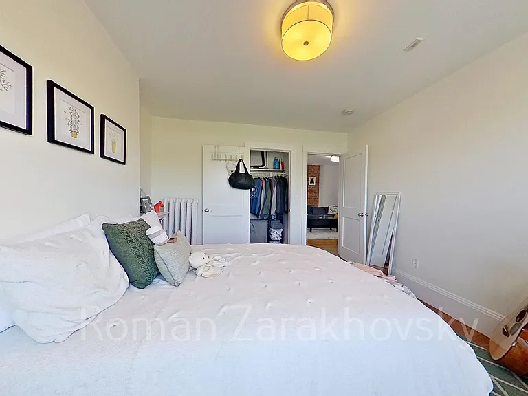 83 Harvard St #12 — Photo 16