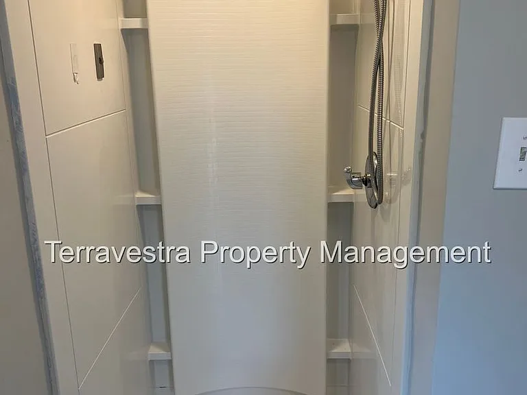 110 Woodbury-Turnersville Road — Photo 5