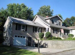 22 Ashburnham Rd, Worcester, MA 01605