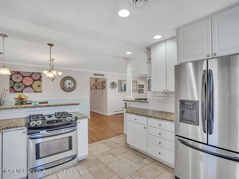 559 Dow Ave — Photo 5