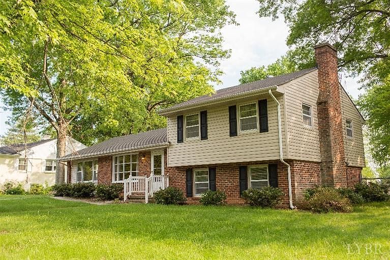 1st image of 2309 Woodcrest Dr
