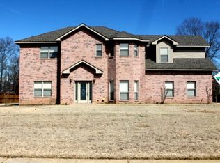 406 Pin Oak Ct, Jacksonville, AR 72076