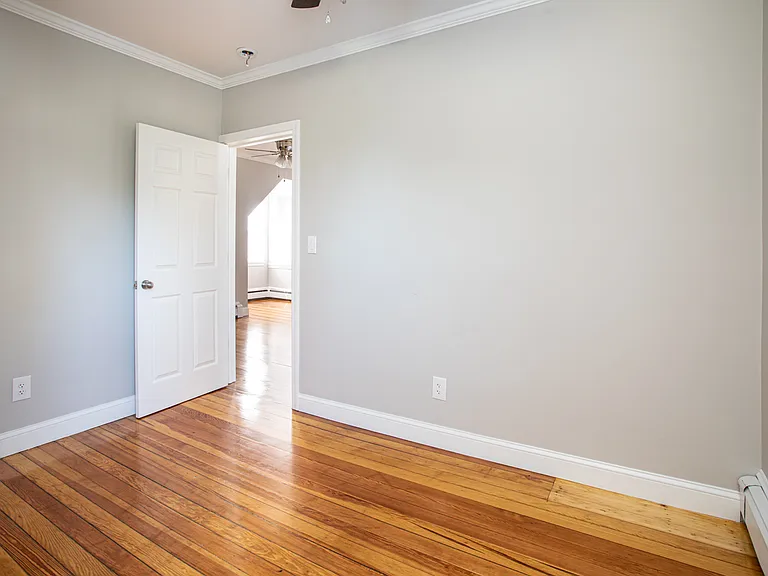 446 Main St — Photo 8