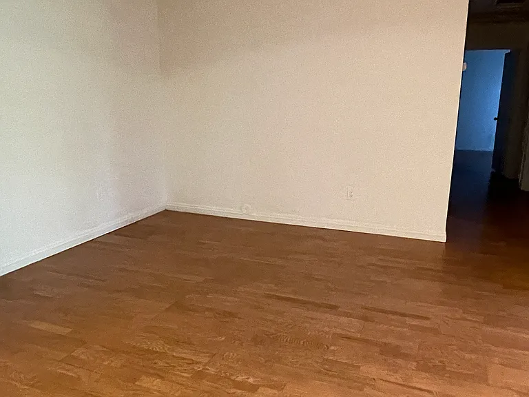 809 Beyer Way — Photo 6