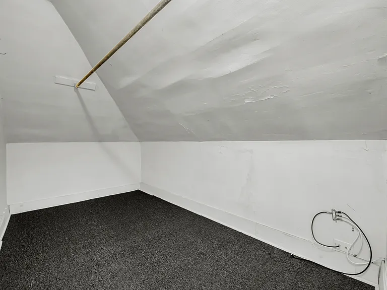 23921 Oxford St #2 — Photo 16