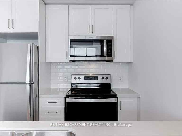 450 Dundas St E #1204 — Photo 24
