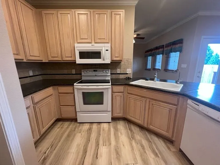 4001 W Philip Ave — Photo 12