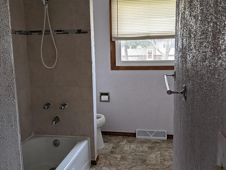 511 Chisholm Trl — Photo 6