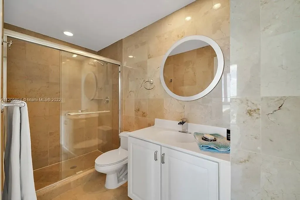 2 bed, 1410 sqft, $5,800 — Photo 2