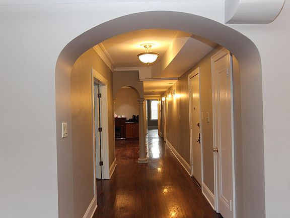 5th image of 5744 N Christiana Ave #1S