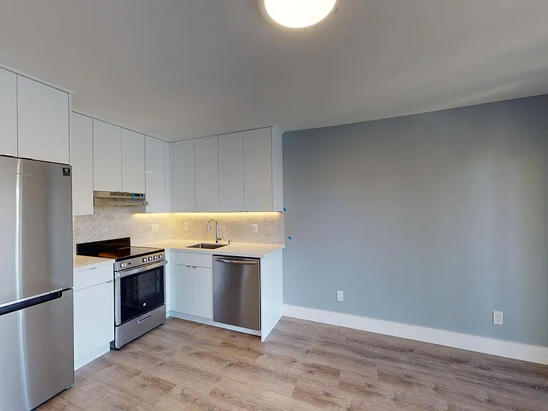 2252 Parker Street — Photo 23