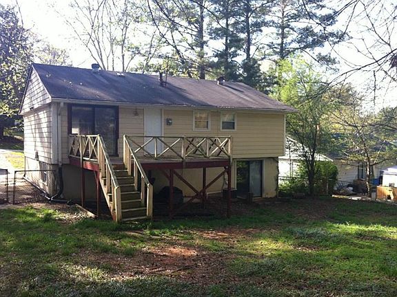 2nd image of 4108 Camellia Cir