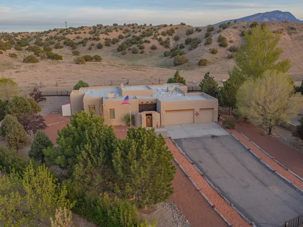 30 Via Sole Dr, Algodones, NM 87001