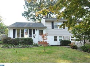 1321 Fitzwatertown Rd, Abington, PA 19001