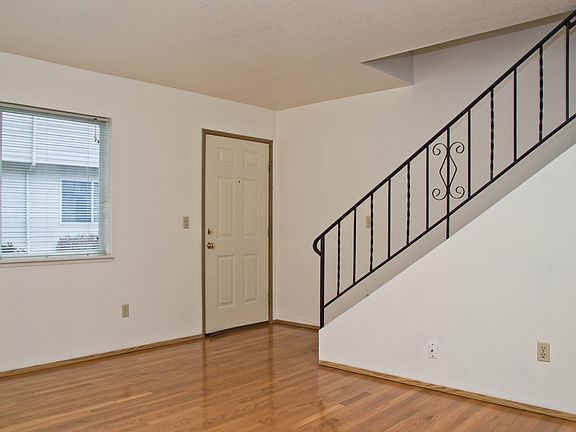 3rd image of 4738-4748 SW Vermont St #4748-4
