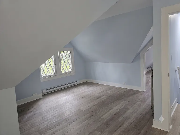 1638 Sanderson Ave #2 — Photo 8