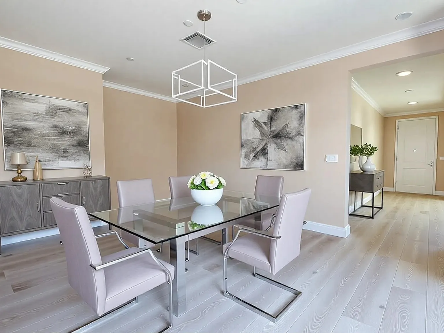 6 bed, 3716 sqft, $5,000 — Photo 2