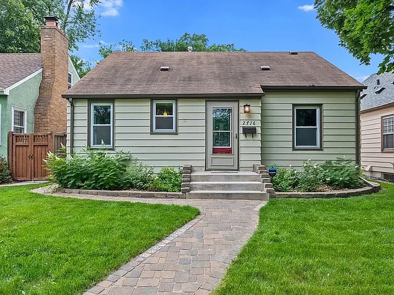 2716 Abbott Ave N — Photo 19