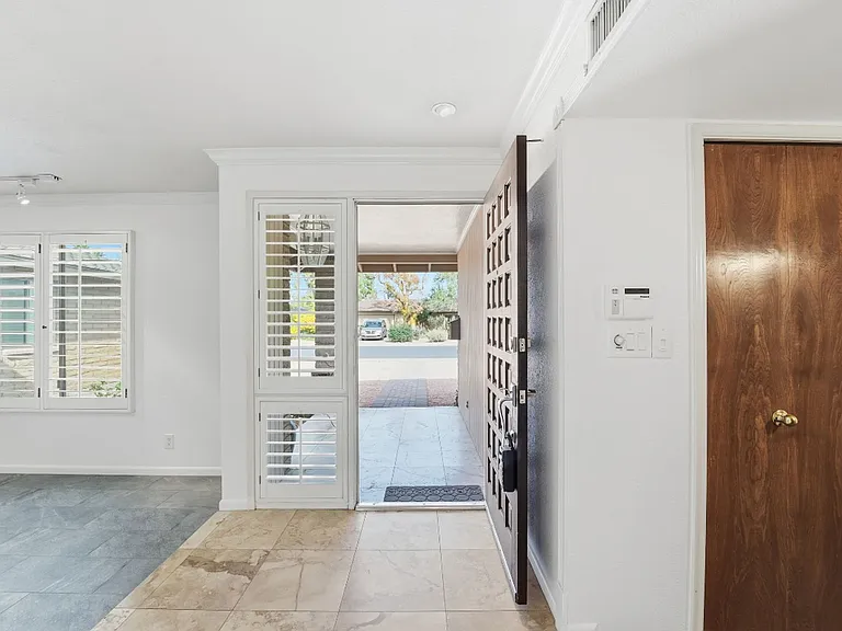 2051 E Hermosa Dr — Photo 10