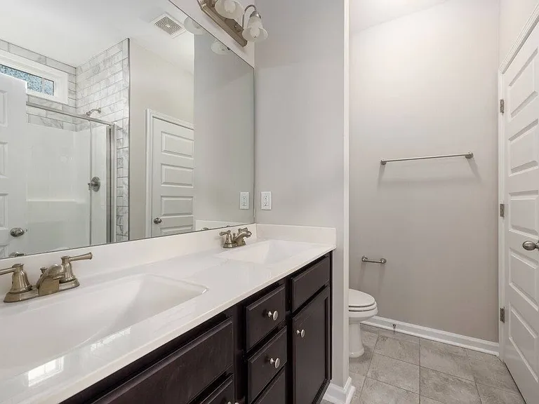 135 Fairview St — Photo 10