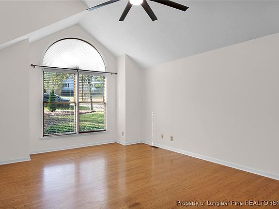 5th image of 160 Carolina Way
