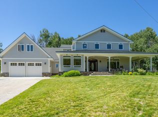 22 Juniper Dr, Crowley Lake, CA 93546