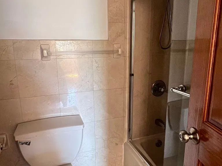 2418 Seymour Ave #2 — Photo 7