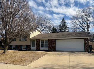 2212 12th Ave, Sterling, IL 61081