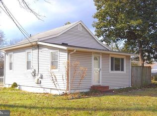 1642 Chesapeake Dr, Edgewater, MD 21037