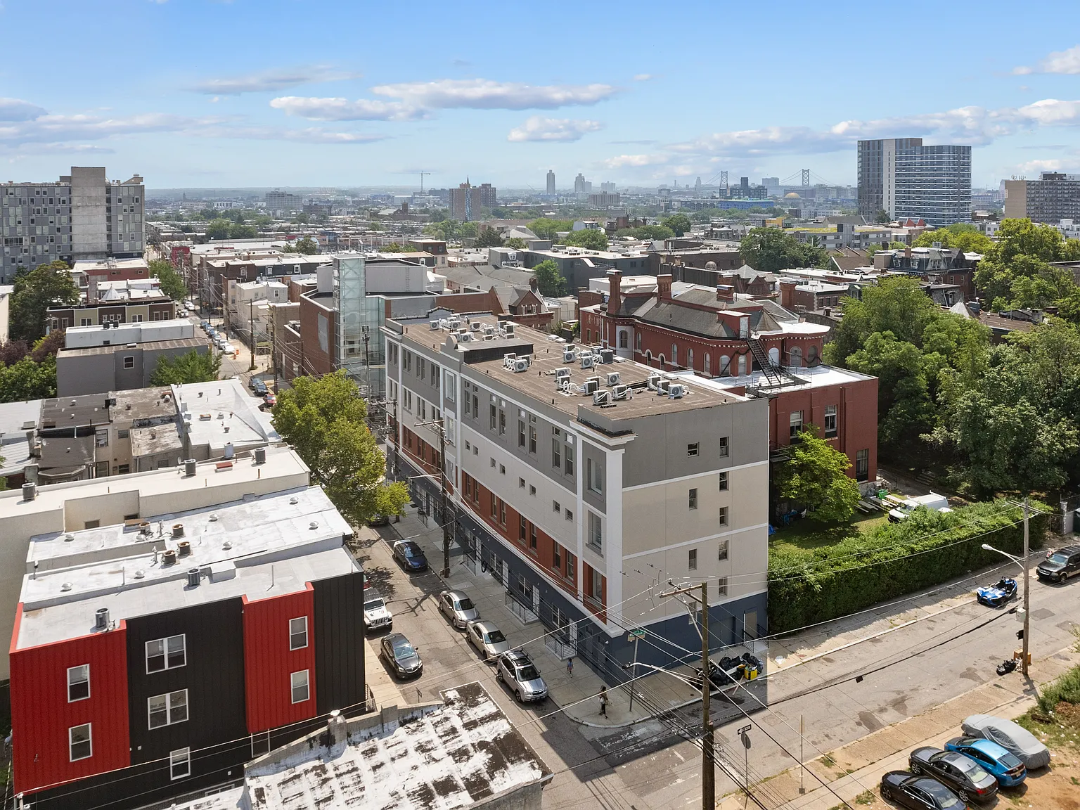 Owl's Nest Apartments — Photo 3