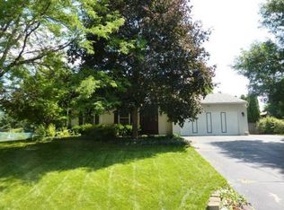 29W113 Wagner Rd, Naperville, IL 60564