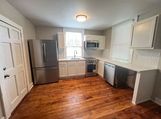 30 Chapel St APT 3, Charleston, SC 29403