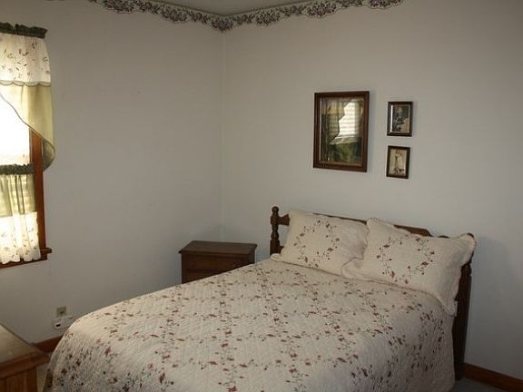 5th image of 111 W 1st St