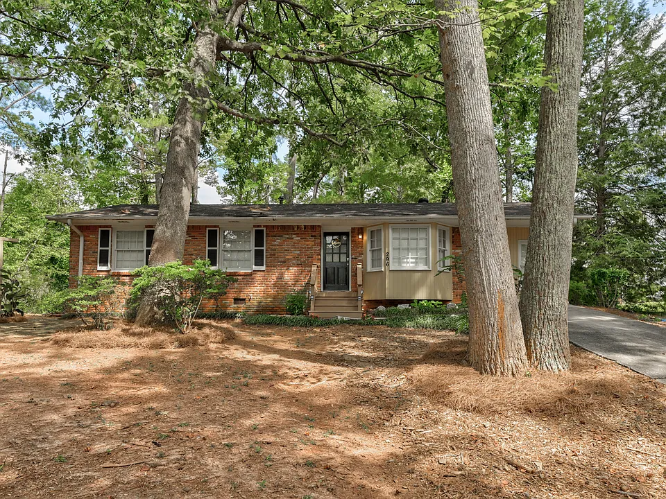 296 Gordon Woods Dr SW