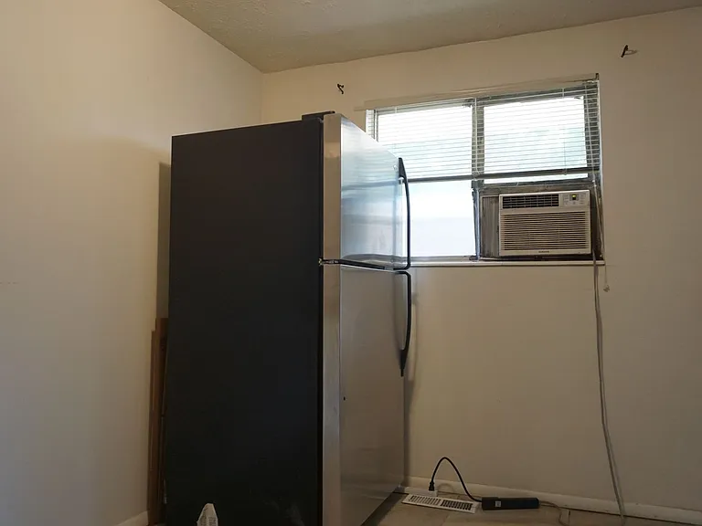 188 E. Baird Ave. — Photo 5