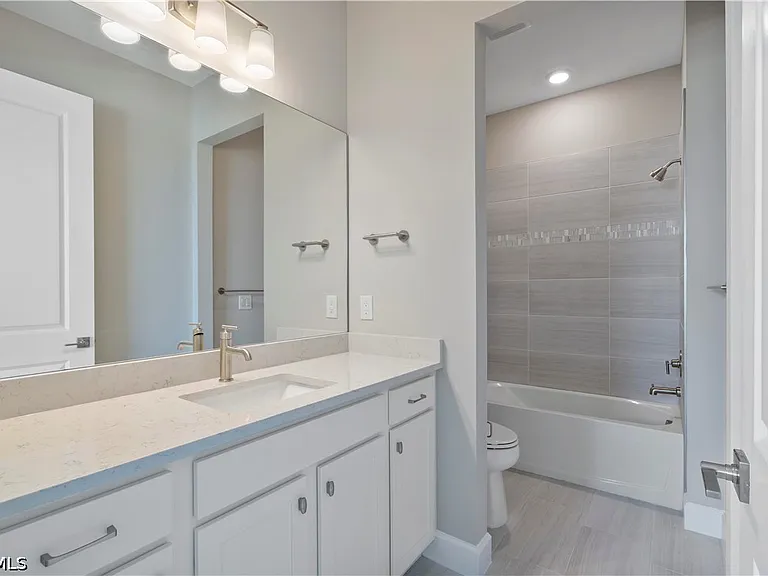 16056 Shoreline Dr — Photo 30